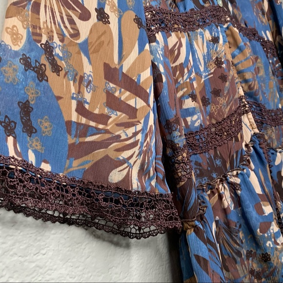 Multiples Floral Tunic Blue and Brown Open Front - Picture 4 of 7